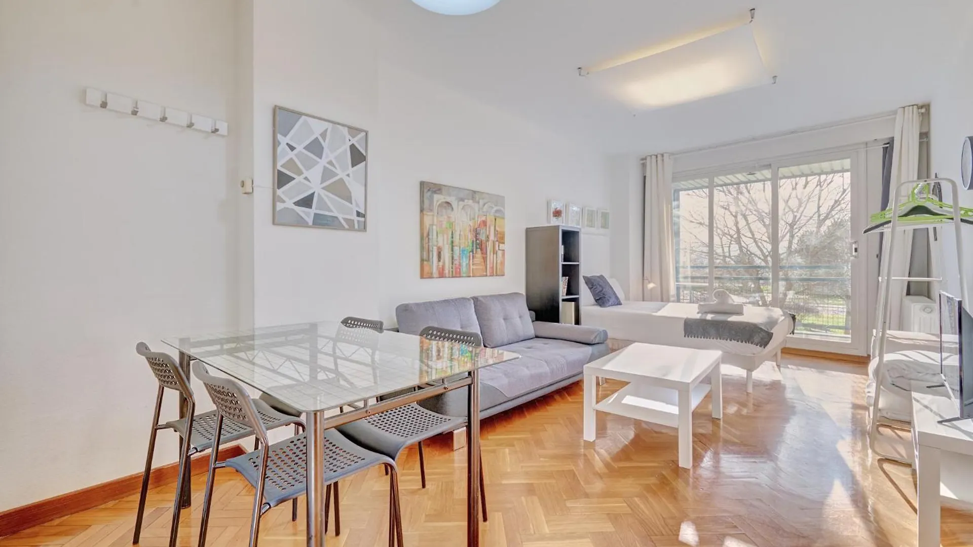 Mirasierra Suites Pamplona location